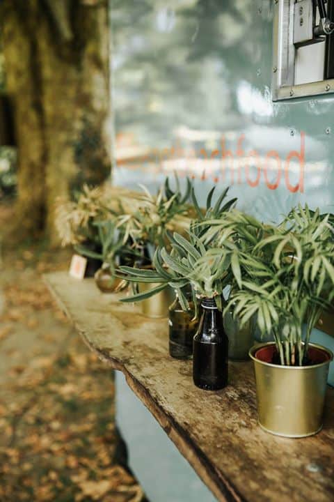 Décoration du foodtruck par le Spot Beachfood