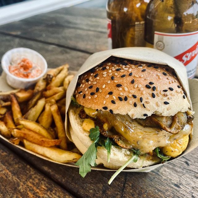 Notre burger, par le Spot Beachfood